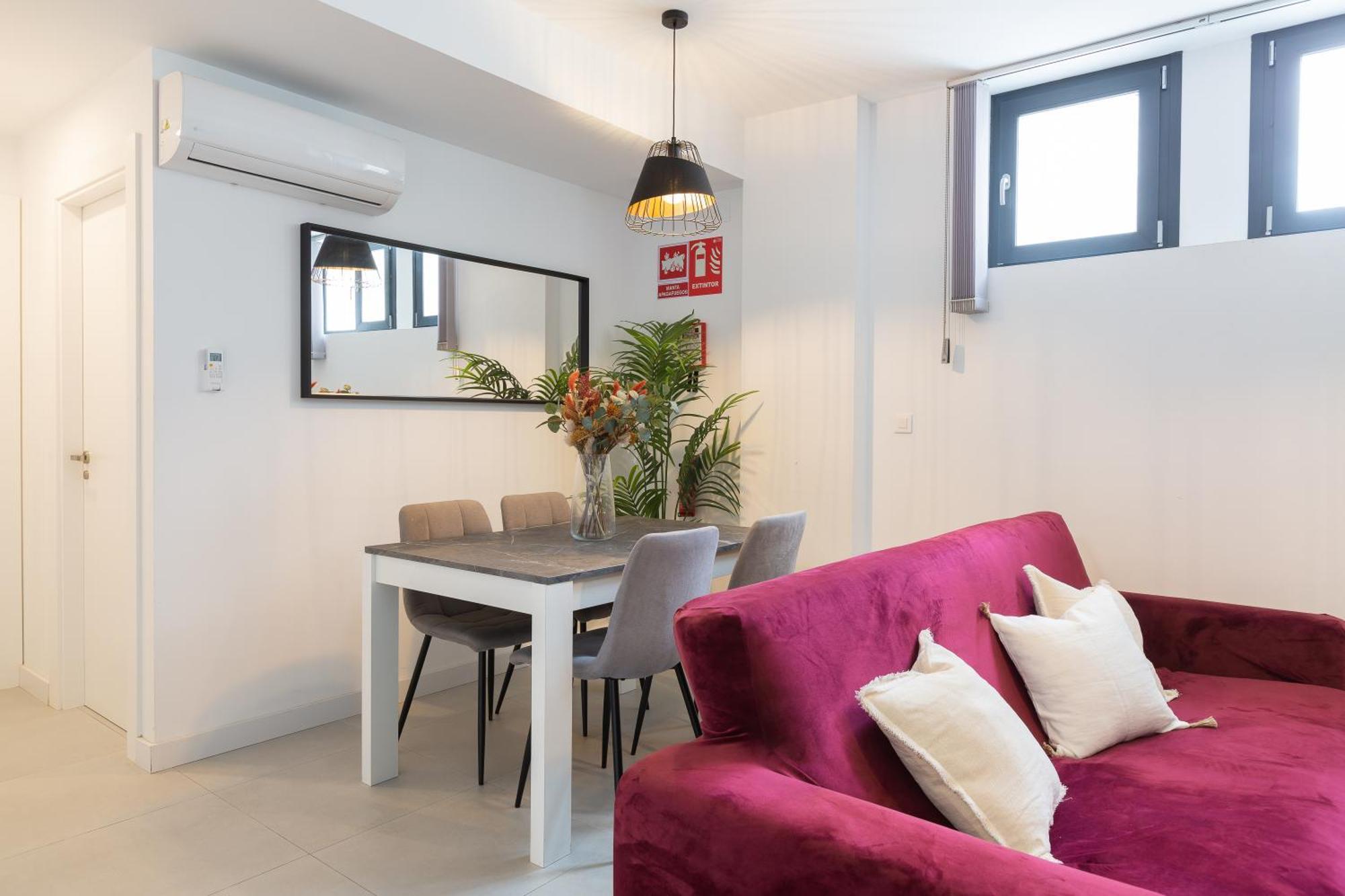 Apartment La Goleta: In The District